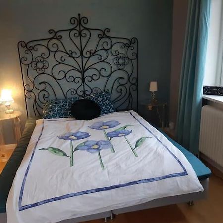 Lyxigt Rum Med Eget/Badrum Med Spa Kaensla Jonkoping Ngoại thất bức ảnh